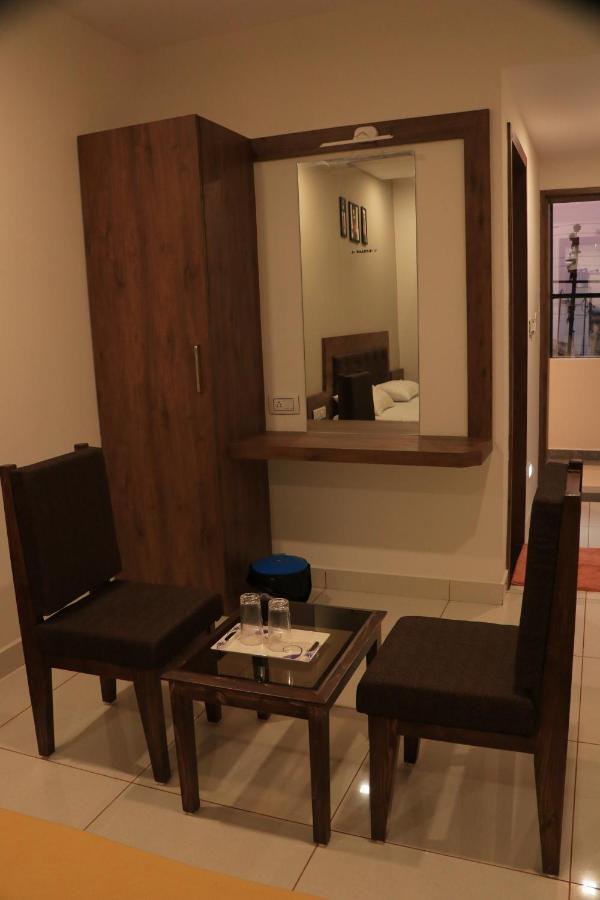 Hotel Viraj Residency Bhuj Ngoại thất bức ảnh